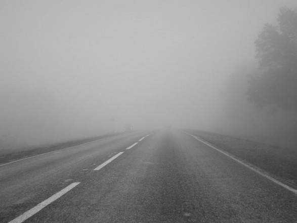 Украинцев предупредили о тумане и гололеде