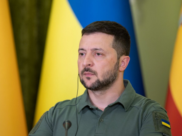 Зеленский подписал законы, которые упростят погашение кредитов пострадавшим от войны украинцам