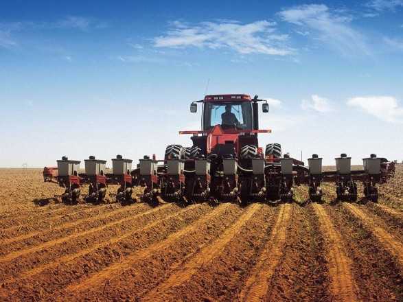 Сівбу озимих розпочали сім областей України