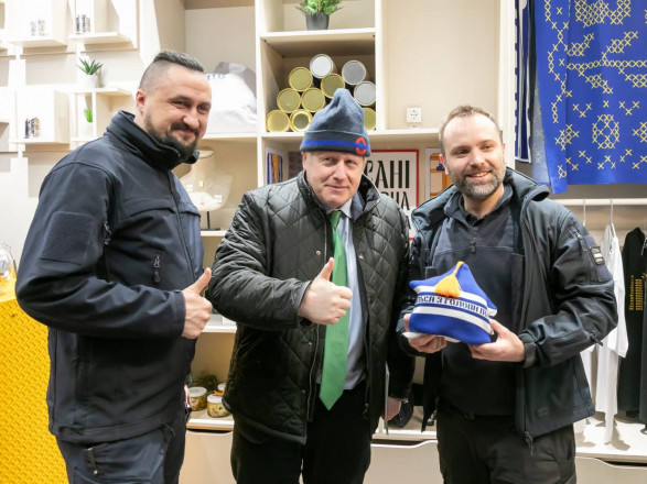 Джонсону провели экскурсию по киевскому вокзалу
