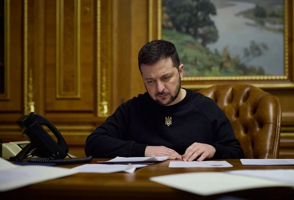 Два миллиарда из Фонда регионального развития перенаправят на ВСУ: Зеленский подписал закон