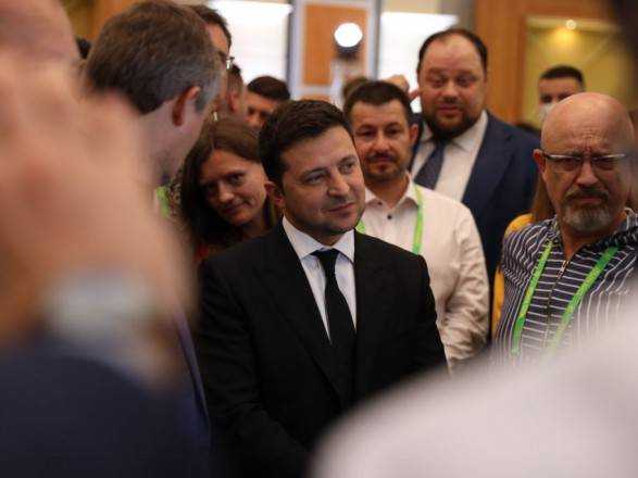 Питання відставки Разумкова для мене зовсім не питання – Зеленський