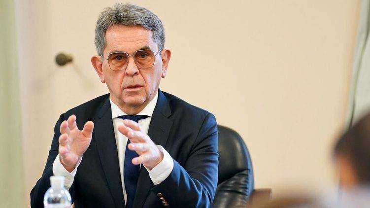 "Умрут все пенсионеры". Глава Минздрава Емец сделал прогноз по коронавирусу