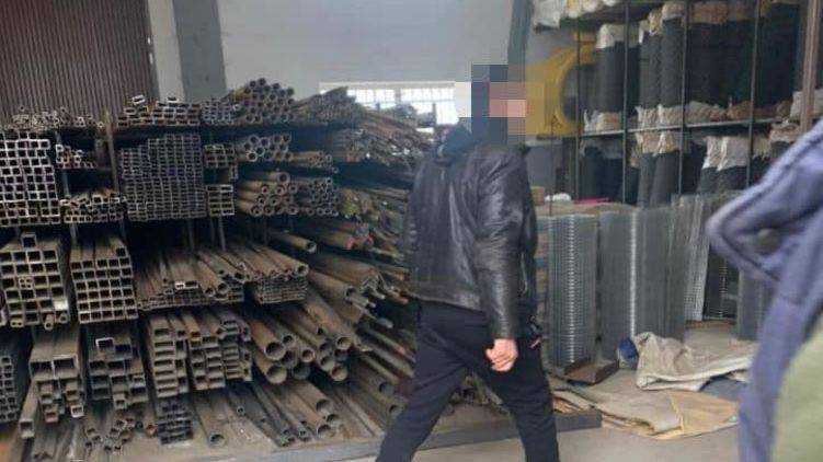 Полиция выписала первый протокол за нарушение карантина хозяину незакрытого магазина