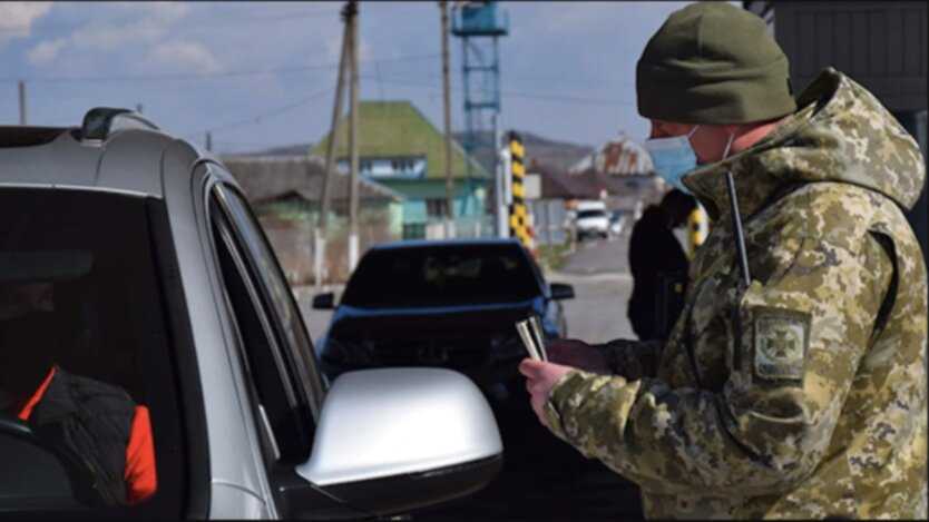 Ще одній категорії чоловіків дозволили виїзд за кордон