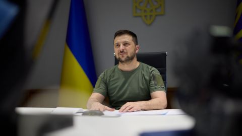 Зеленский назвал "смешным" заявление Беннета о сделке с Путиным