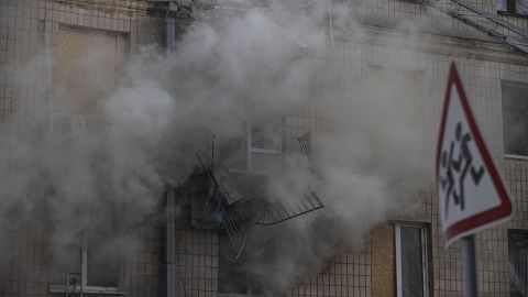 россияне обстреляли поселок в Харьковской области, среди раненых - подросток