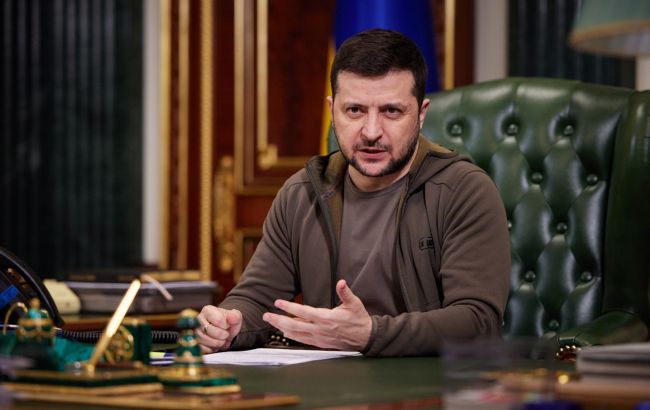 Зеленский подписал закон об уплате налогов и коммуналки электронными деньгами: подробности