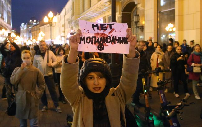 В России падает поддержка войны. Британская разведка оценила, справится ли с этим Кремль