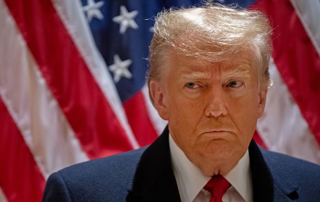 Суд над Трампом отложен на месяц
