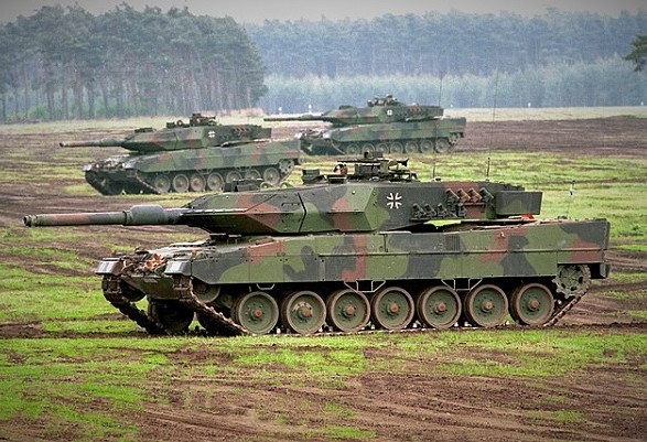 Немецкие танки Leopard 2 прибыли в Украину - Spiegel