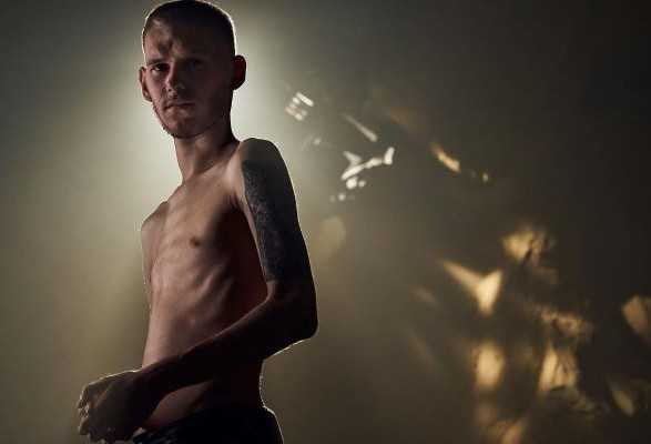"Ніколи не хотів виглядати жертвою": фотографи показали знімки захисника Азовсталі "Ореста" після полону