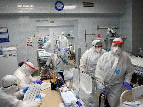 Загальна кількість випадків COVID-19 у Росії перевищила 4 млн 245 тисяч осіб