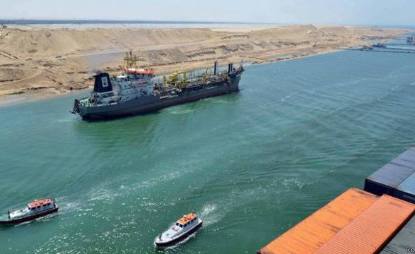 Два танкера столкнулись в Суэцком канале
