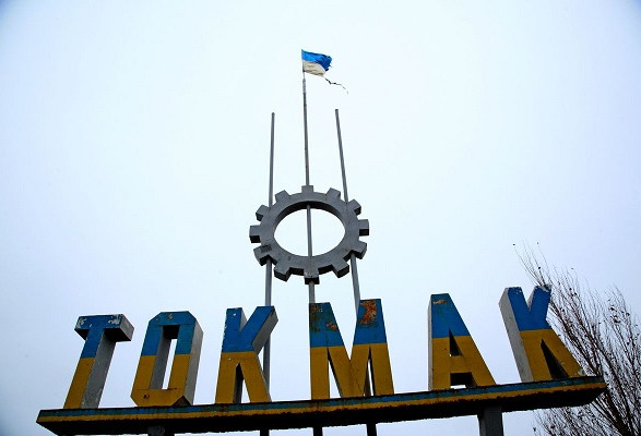 В оккупированном Токмаке громко: вероятно, есть попадание в районе базы оккупантов
