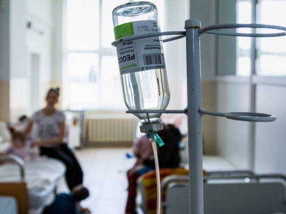 Після хокейного матчу 10 дітей потрапили до лікарні через отруєння невідомою речовиною