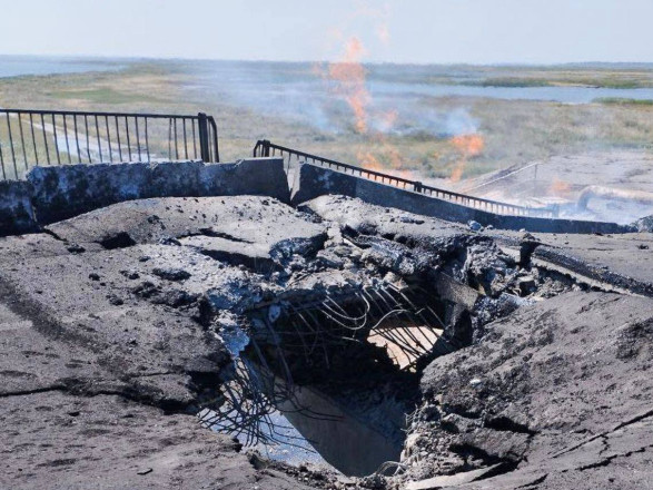 Момент взрыва на Чонгарском мосту опубликовали российские СМИ