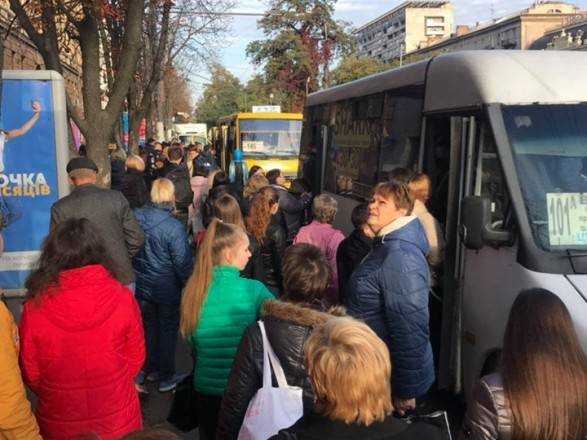 Днепр потерпает от транспортного коллапса