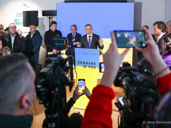 Надо сделать все, чтобы россияне были вытеснены из Украины: Дуда посетил Украинский дом в Давосе