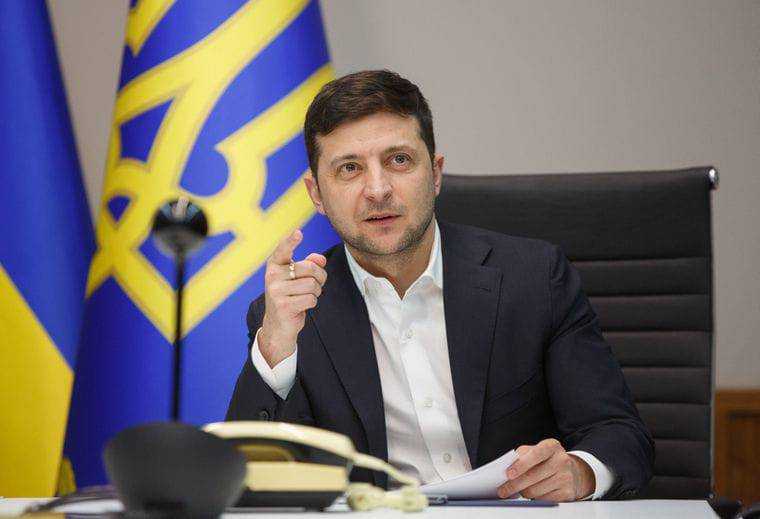 Зеленский собрал большое совещание из-за локдауна: что решили