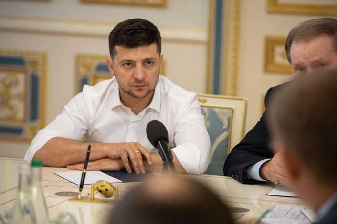 Президент: Слухи о дефолте - это продуманные акции