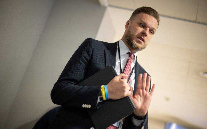 Глава МЗС Литви про дзвінки Шойгу та "брудну бомбу": Потрібно бути готовими до ескалації війни