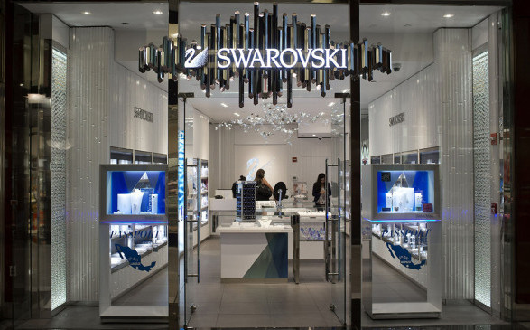Swarovski полностью выходит с рынка рф