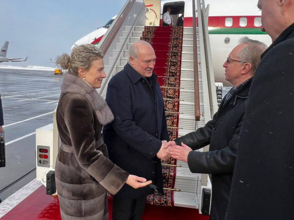 лукашенко прибыл в москву на встречу с путиным