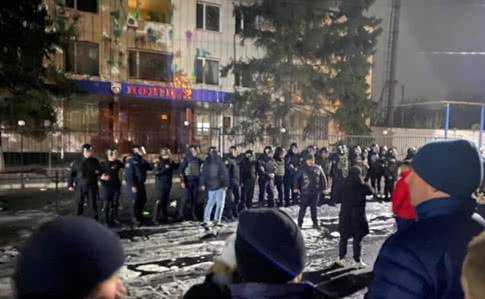 Стрельба в Каховке: полицейский пытался выдать убийство за самооборону – ГБР