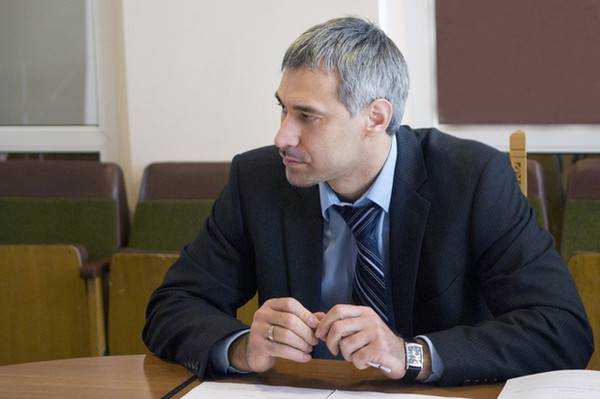 Что известно о главном антикоррупционере в “команде Зе”