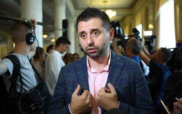 Арахамия назвал число людей Коломойского в "Слуге народа"