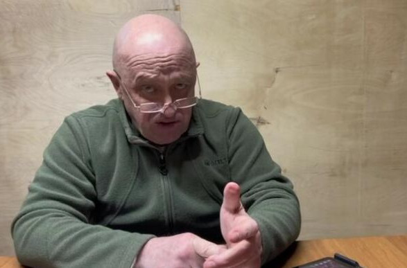 пригожин заявил, что российские военные нанесли ракетный удар по лагерям "пвк вагнера" и пообещал ответный удар