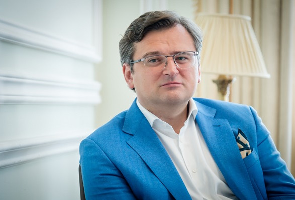 Это означает меньше сломанных жизней украинцев: Кулеба прокомментировал взрыв Крымского моста