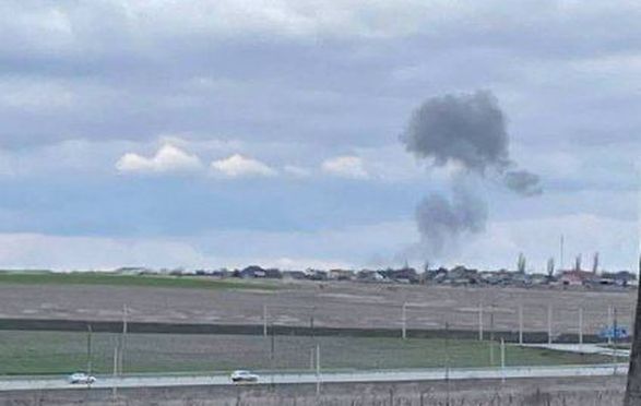 В оккупированном Крыму недалеко от Симферополя слышны взрывы