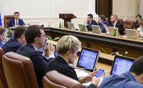 Супрун рассказала, почему на заседаниях  Кабмина министры сидели в телефонах