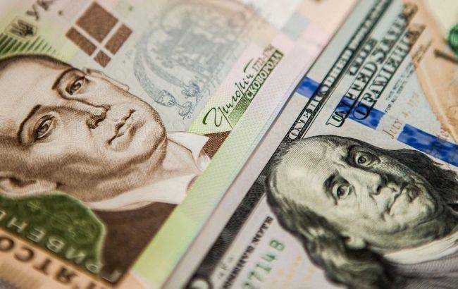 Официальный курс гривны установлен на уровне 24,33 грн/доллар