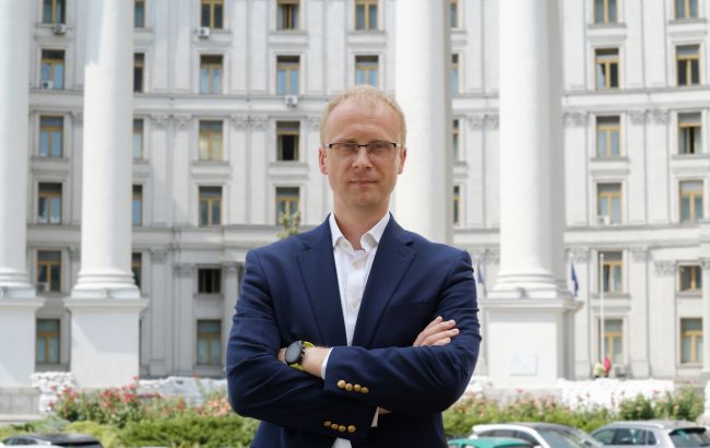 МИД раскритиковал Ватикан за приравнивание Украины и РФ: не способствует примирению
