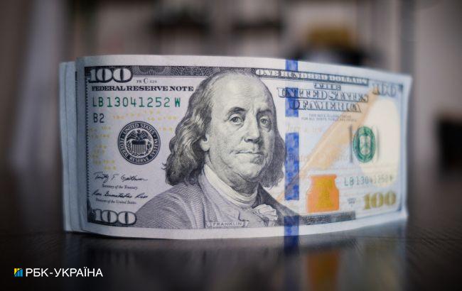 Ситуація на валютному ринку покращилася: НБУ скоротив продаж доларів до мінімуму з початку року