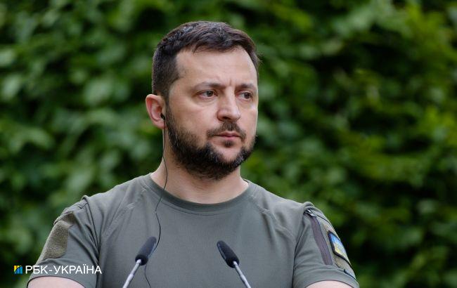 Зеленский ввел в действие санкции СНБО против россиян: кто попал в список