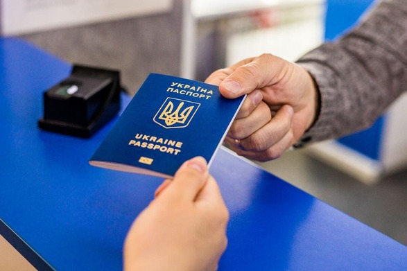 На границе с Румынией со стартом летнего сезона начали расти очереди: пограничники отреагировали
