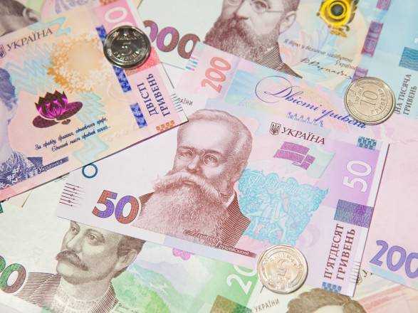Реальні зарплати українців цього року скоротяться на чверть - НБУ