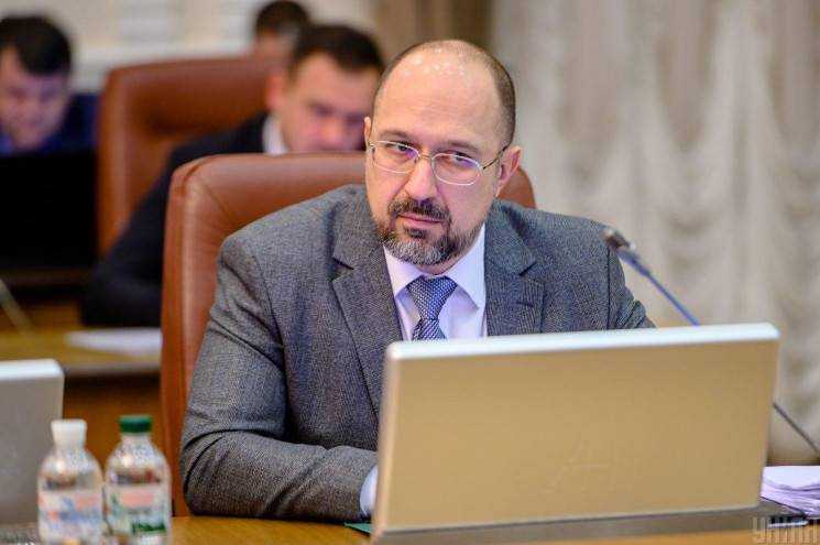 Правительство назначило "временных" министров: все имена