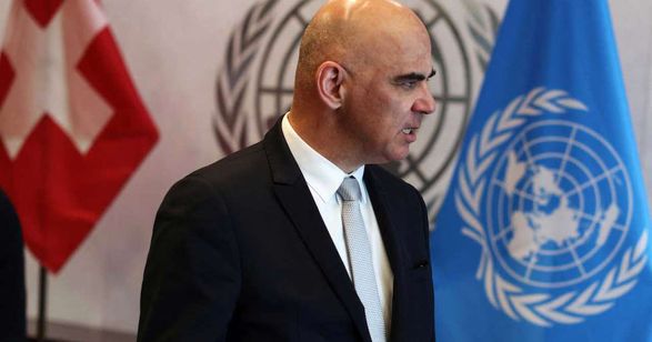 Президент Швейцарии выступил в защиту нейтралитета и запрета на поставки оружия Украине