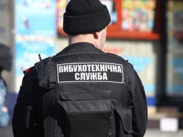 У Харкові замінували аеропорт і залізничний вокзал