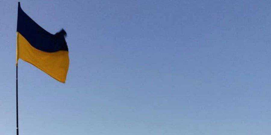 В аннексированном Крыму подняли украинский флаг