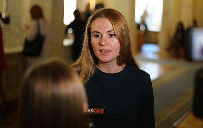 Нардепа вместе с ребенком госпитализировали из-за коронавируса