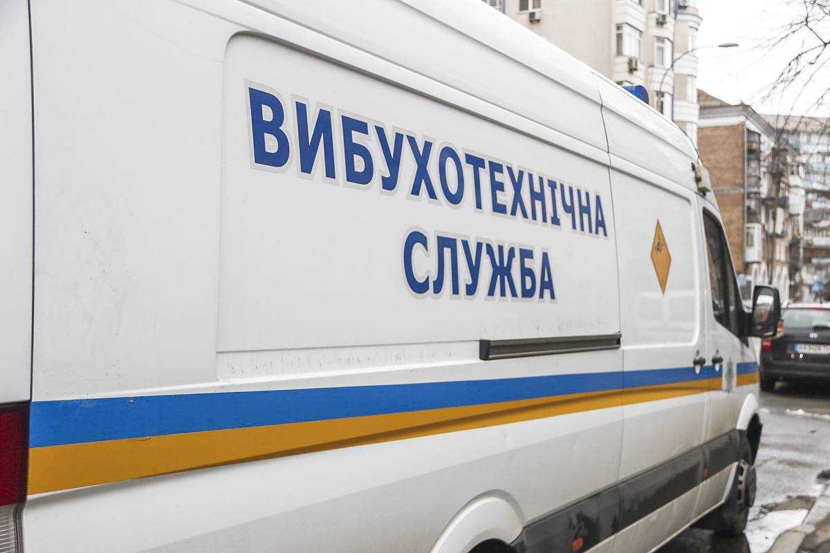 В Запорожье водителю подбросили взрывчатку под авто