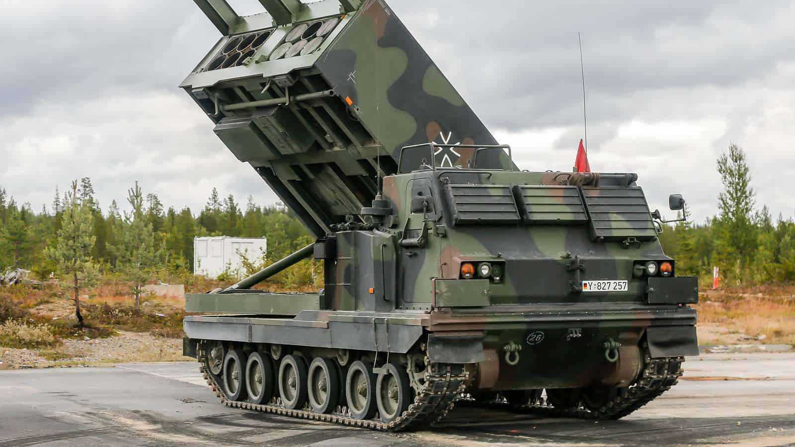 Україна отримала від Німеччини РСЗВ Mars II і півсотні бронетранспортерів Dingo
