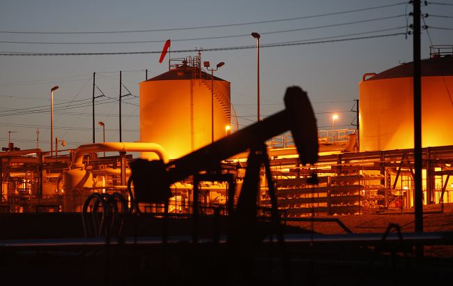 Нефть за неделю подешевела более чем на 10% на фоне проблем в банковском секторе
