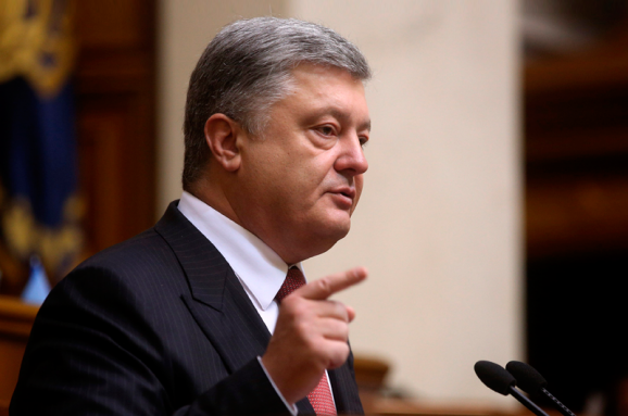 Астролог рассказал, кого люто ненавидит Порошенко